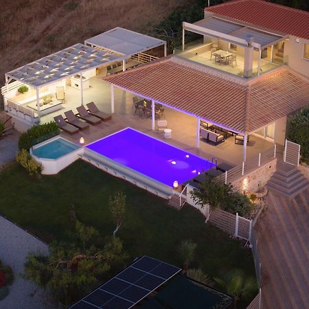Alba Bianca Villa, Family Retreat With Heated Pool By Thinkvilla Chersonissos Buitenkant foto