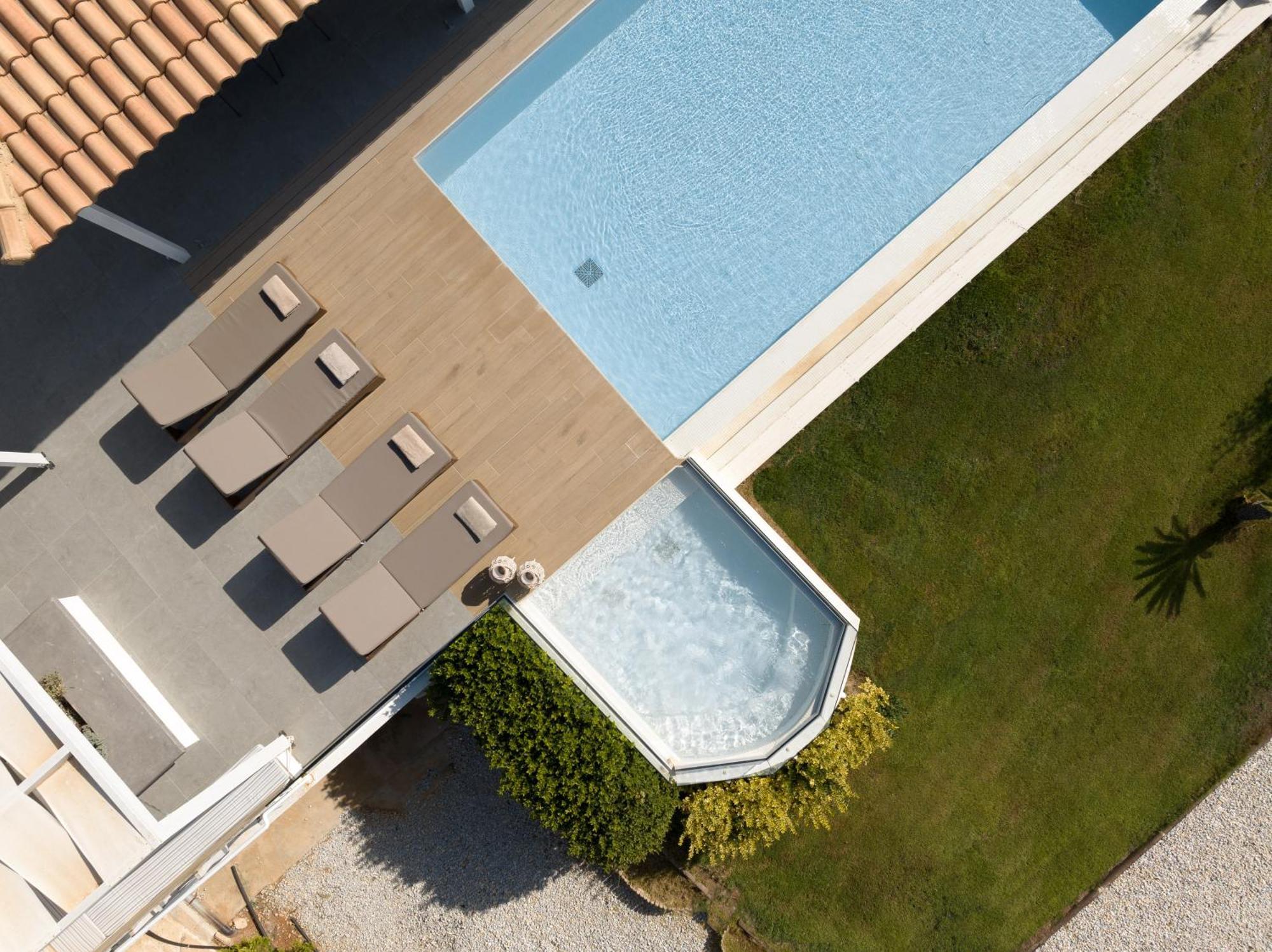 Alba Bianca Villa, Family Retreat With Heated Pool By Thinkvilla Chersonissos Buitenkant foto
