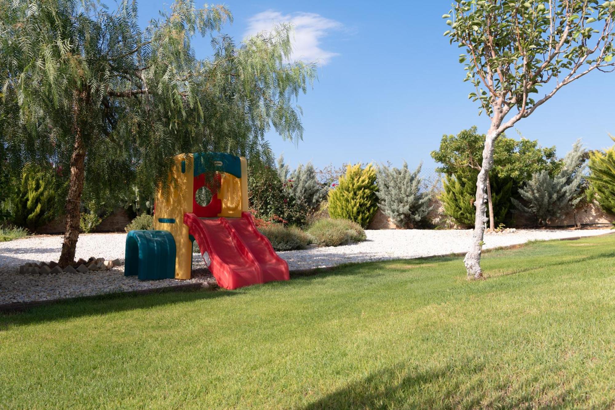 Alba Bianca Villa, Family Retreat With Heated Pool By Thinkvilla Chersonissos Buitenkant foto