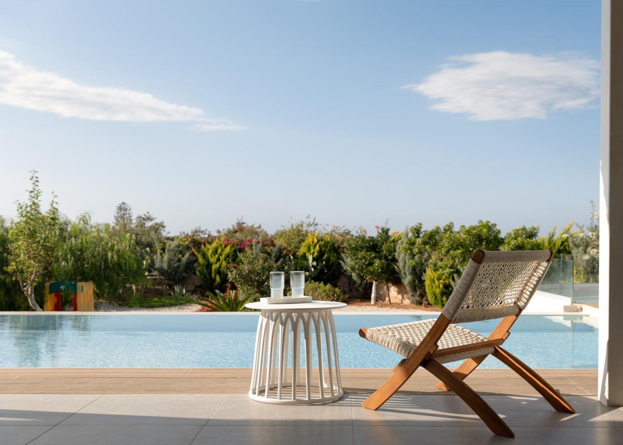 Alba Bianca Villa, Family Retreat With Heated Pool By Thinkvilla Chersonissos Buitenkant foto