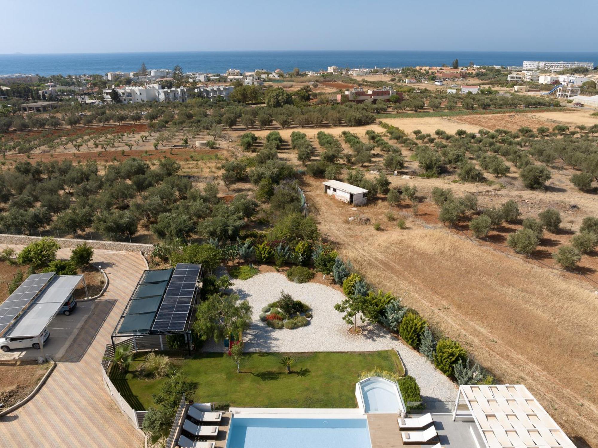 Alba Bianca Villa, Family Retreat With Heated Pool By Thinkvilla Chersonissos Buitenkant foto